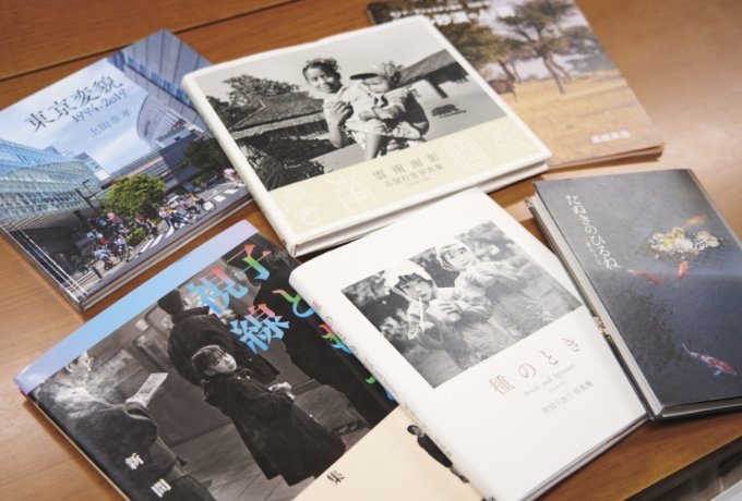 現代写真研究所を卒業された方や在籍生が自費出版した写真集。